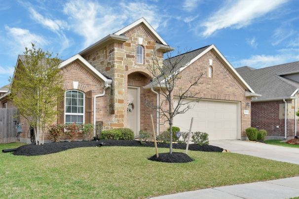 https://AdenaMartin.NewConstructionHomesForYou.com